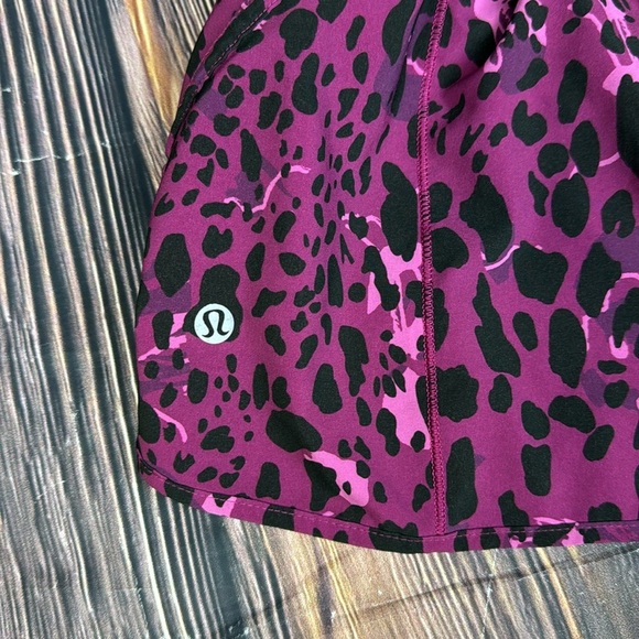 Lululemon Track That Mid-Rise Lined shorts - Picture 3 of 9